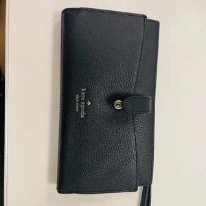NWT - leila medium phone wristlet Kate Spade
